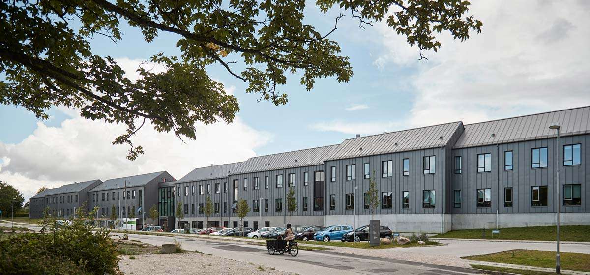 Dementia nursing home community clad and protected with steel. Forgetful?, DemensCentrum Aarhus – Skovvang, Skovvangsvej 97-99, 8200 Aarhus